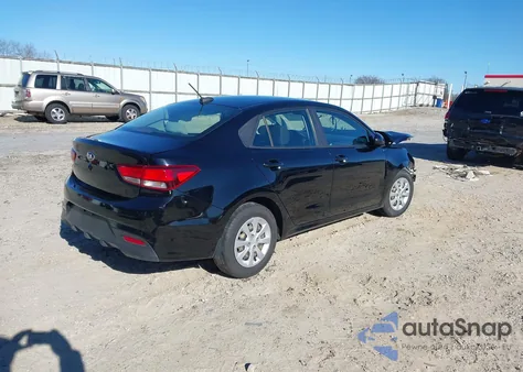 2020 Kia Rio S z USA, uszkodzony, nr VIN 3KPA24AD1LE302691